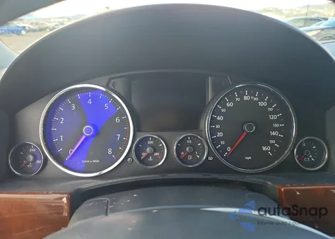 2008 Volkswagen Touareg 2 V8 z USA, uszkodzony, nr VIN WVGCB77L08D041048